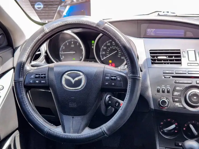 2012 Mazda 3i TOURING — 10