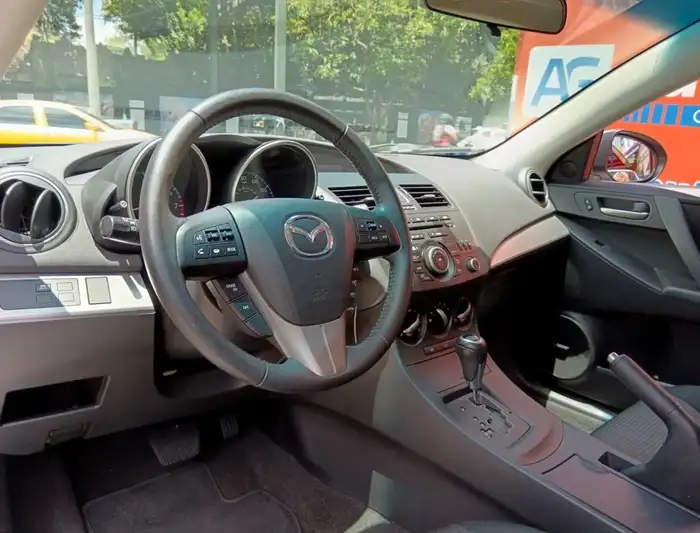 2012 Mazda 3i TOURING — 7