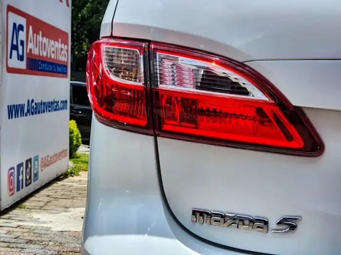 2012 Mazda 5 GRAND TOURING — 10