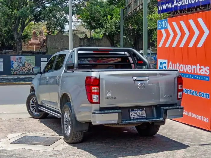 2023 Mazda BT-50 4X4 DE AGENCIA — 6