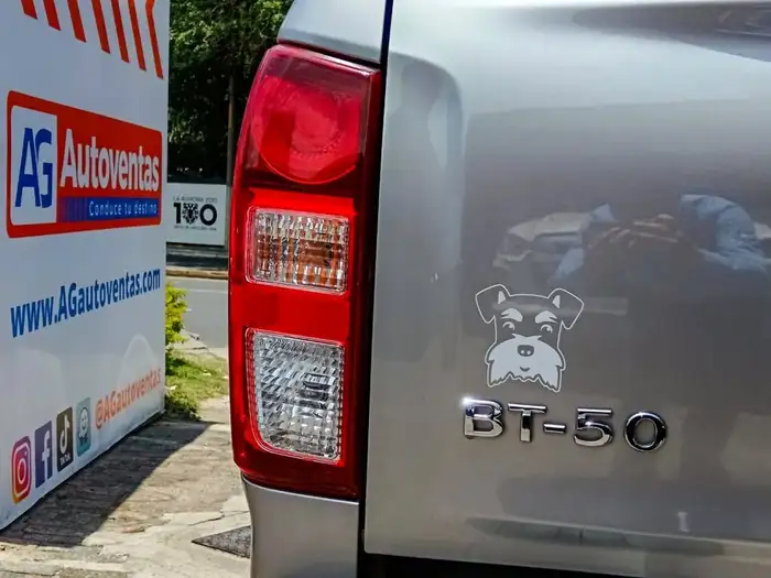 2023 Mazda BT-50 4X4 DE AGENCIA — 10