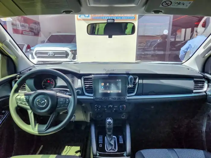 2024 Mazda BT-50 4X4 DE AGENCIA — 8