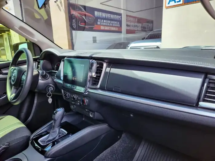 2024 Mazda BT-50 4X4 DE AGENCIA — 9