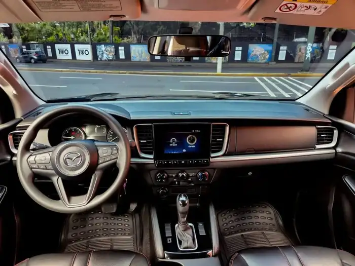 2024 Mazda BT-50 4X4 DE AGENCIA — 8