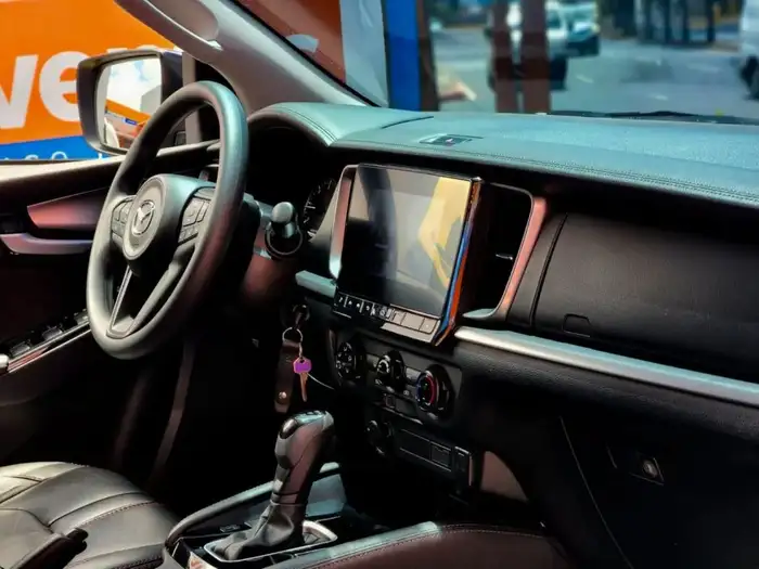 2024 Mazda BT-50 4X4 DE AGENCIA — 9