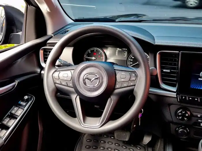 2024 Mazda BT-50 4X4 DE AGENCIA — 10