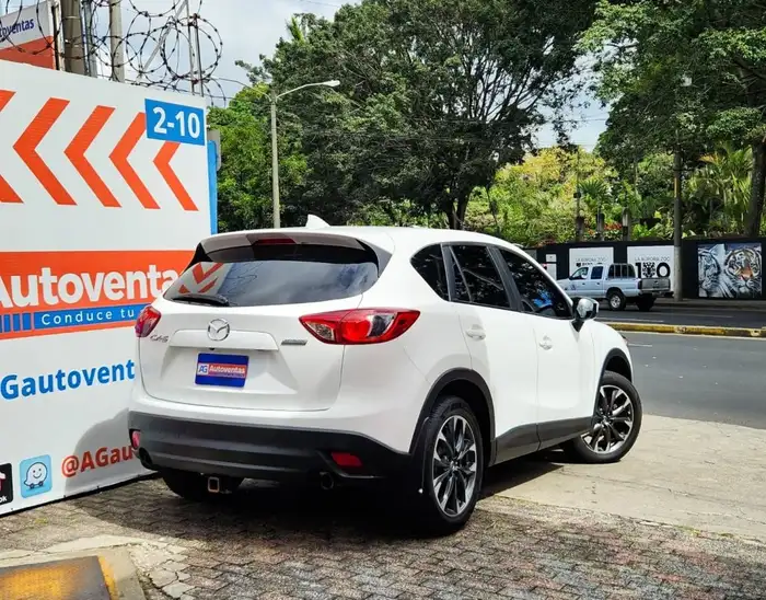 2016 Mazda cx5 Grand Touring — 4
