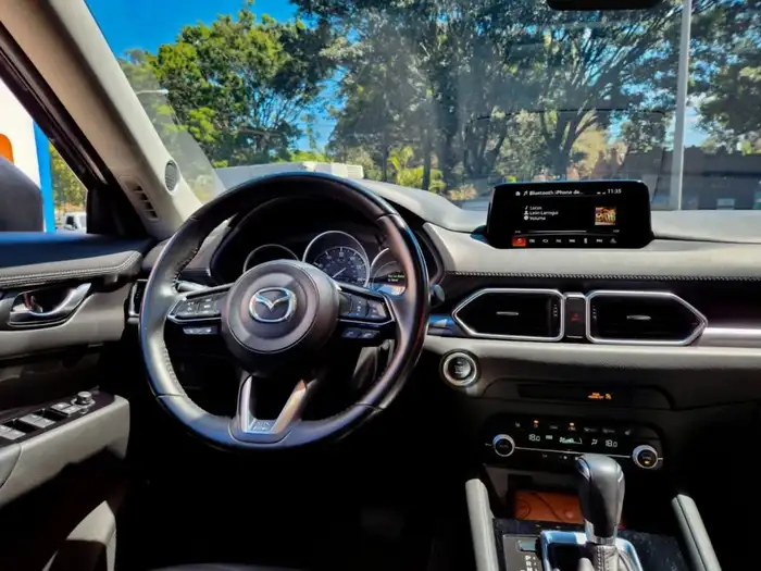 2019 Mazda CX5 TOURING — 10