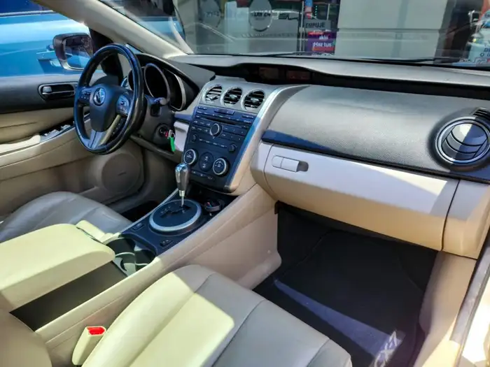 2011 Mazda CX7 i TOURING — 9