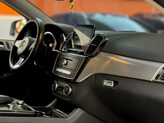 2018 Mercedes-Benz GLE 350d COUPE 4MATIC DE AGENCIA — 9