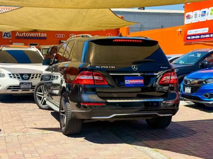 2006 Mercedes-Benz ML250 CDI DE AGENCIA — 4