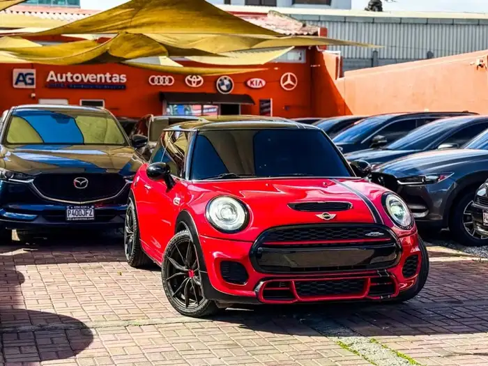 2017 Mini JHON COOPER WORKS MECÁNICO — 2