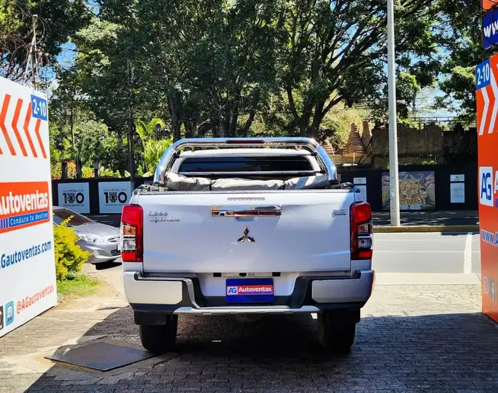 2022 Mitsubishi L200 GLS 4WD DE AGENCIA — 5
