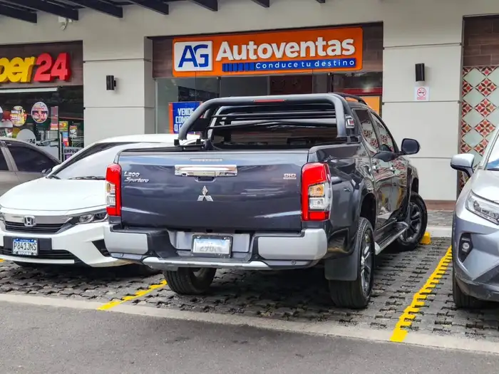 2021 Mitsubishi L200 GLS HIGH POWER 4WD DE AGENCIA — 6