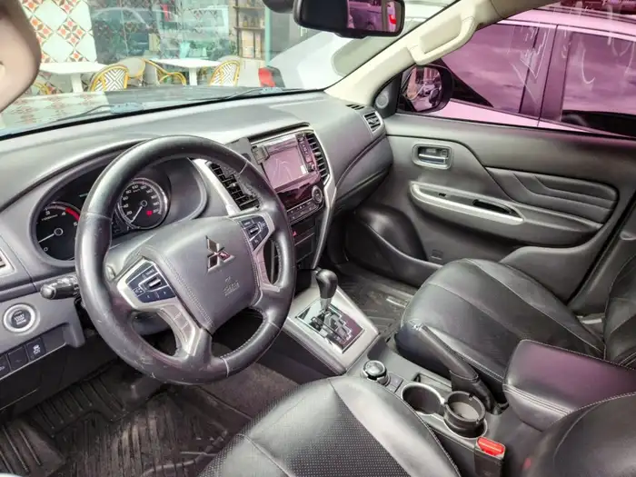 2021 Mitsubishi L200 GLS HIGH POWER 4WD DE AGENCIA — 7