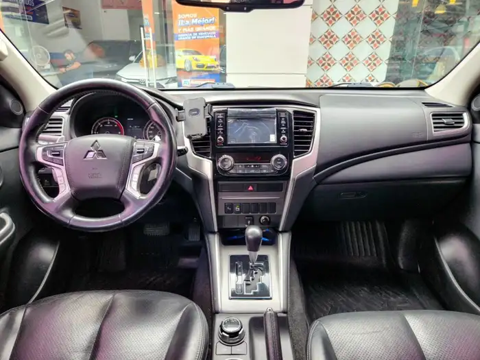2021 Mitsubishi L200 GLS HIGH POWER 4WD DE AGENCIA — 8