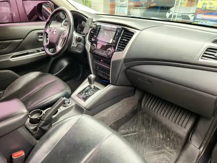 2021 Mitsubishi L200 GLS HIGH POWER 4WD DE AGENCIA — 9
