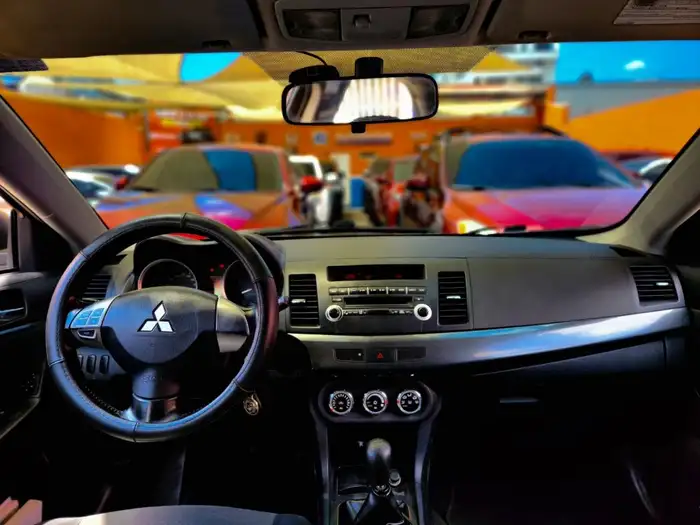 2010 Mitsubishi LANCER EX DE AGENCIA — 8