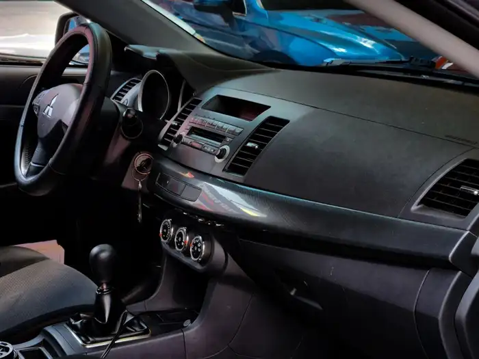2010 Mitsubishi LANCER EX DE AGENCIA — 9
