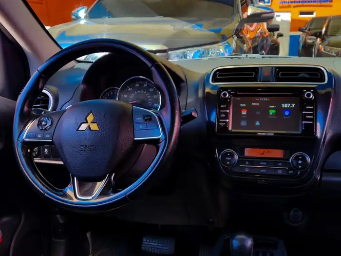 2017 Mitsubishi MIRAGE G4 ES — 10