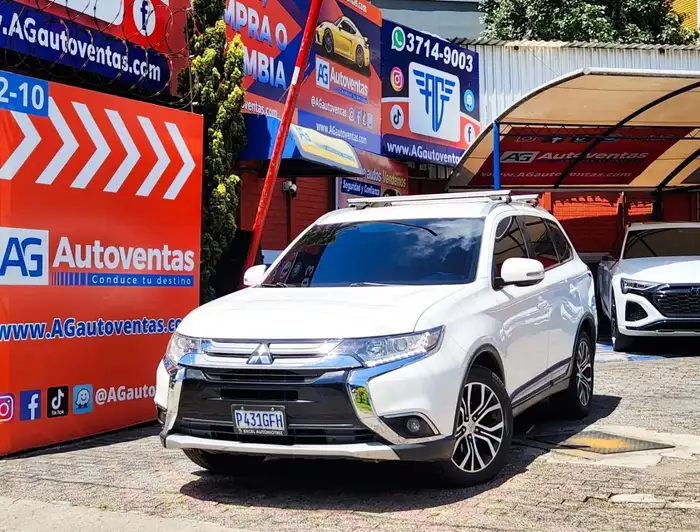 2017 Mitsubishi OUTLANDER DE AGENCIA — 11