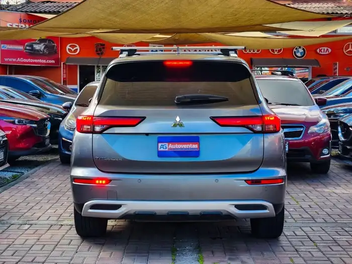 2024 Mitsubishi OUTLANDER DE AGENCIA — 5