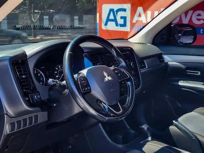 2016 Mitsubishi OUTLANDER SE AWD — 7