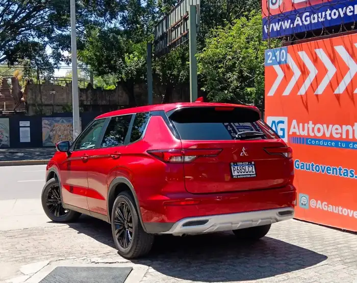 2024 Mitsubishi OUTLANDER SE AWD — 6