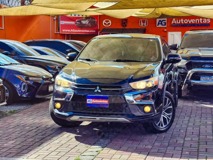 2018 Mitsubishi OUTLANDER SPORT 4x2 ES — 2