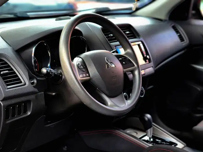 2018 Mitsubishi OUTLANDER SPORT 4x2 ES — 7