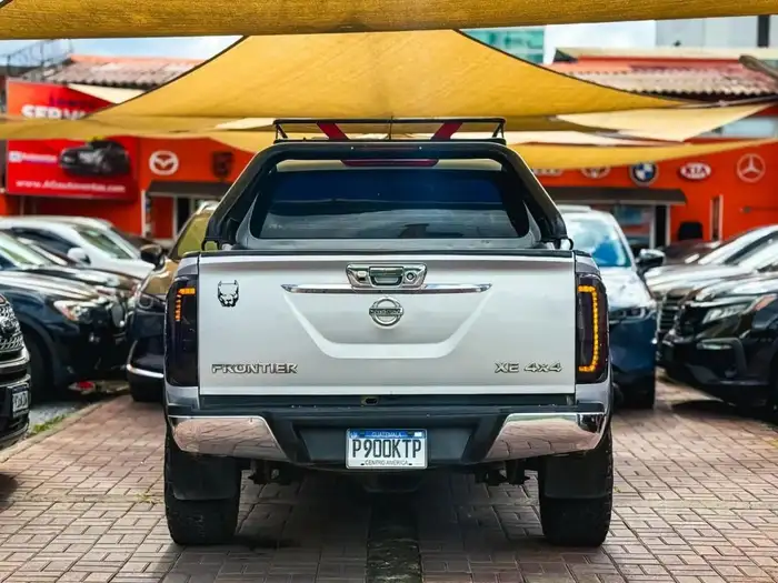 2020 Nissan FRONTIER 4X4 MECÁNICO DE AGENCIA — 4