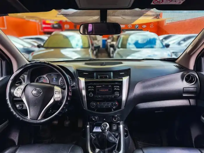 2020 Nissan FRONTIER 4X4 MECÁNICO DE AGENCIA — 7