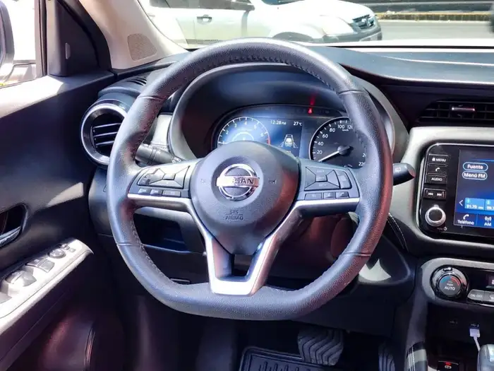 2022 Nissan KICKS DE AGENCIA — 10