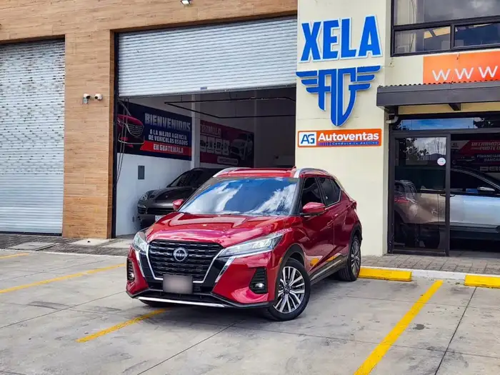 2025 Nissan KICKS DE AGENCIA — 2