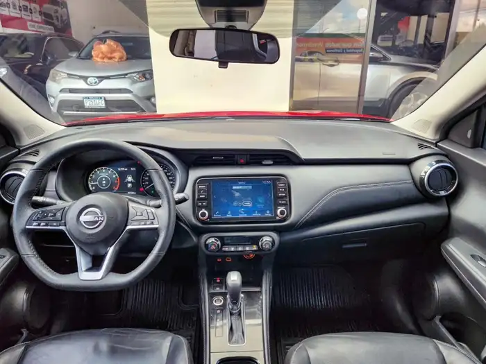2025 Nissan KICKS DE AGENCIA — 8