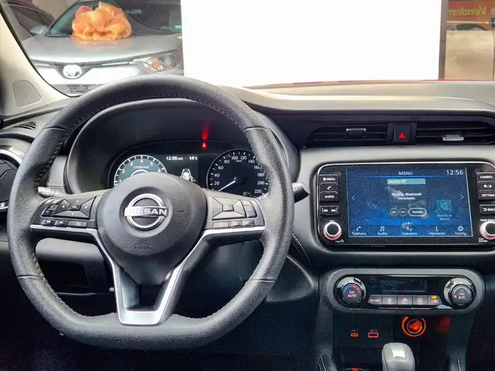 2025 Nissan KICKS DE AGENCIA — 10