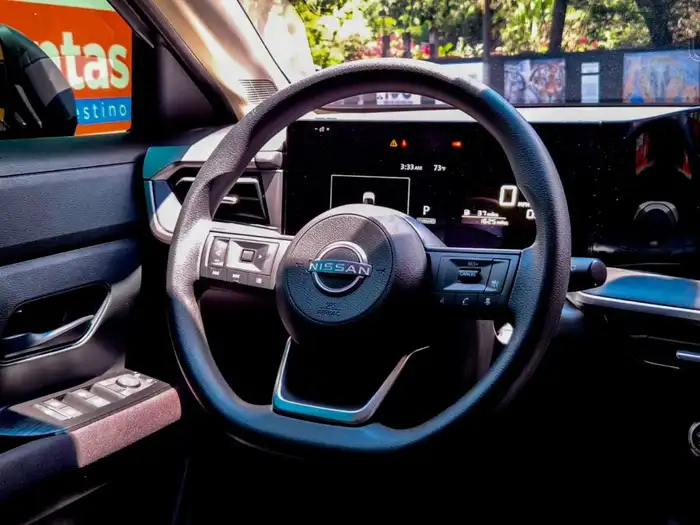 2025 Nissan KICKS S FWD — 10