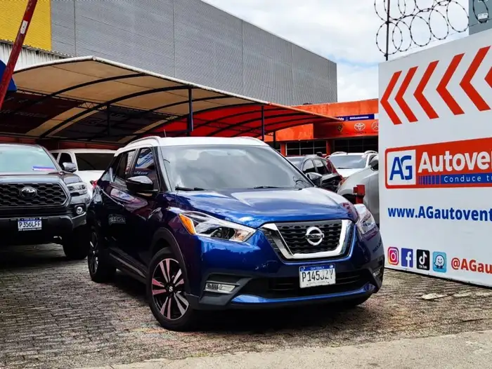 2018 Nissan KICKS SR — 3