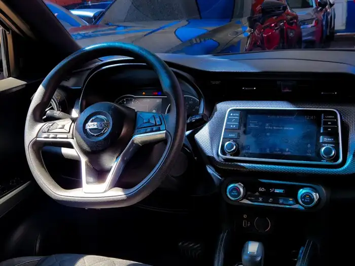 2020 Nissan KICKS SV — 10