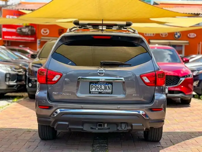 2018 Nissan PATHFINDER DE AGENCIA 4WD — 5