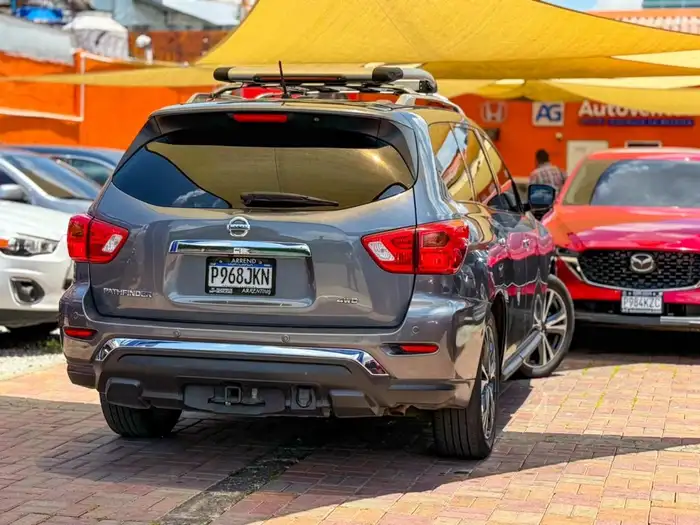 2018 Nissan PATHFINDER DE AGENCIA 4WD — 6