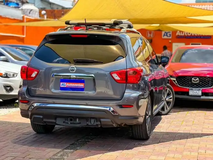 2018 Nissan PATHFINDER DE AGENCIA 4WD — 6