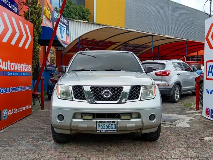 2008 Nissan PATHFINDER LE 4WD — 2