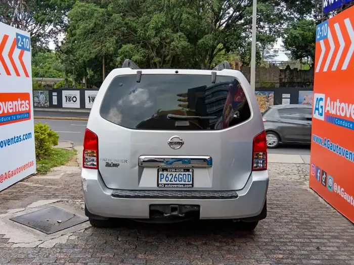 2008 Nissan PATHFINDER LE 4WD — 5