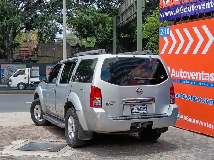 2008 Nissan PATHFINDER LE 4WD — 6