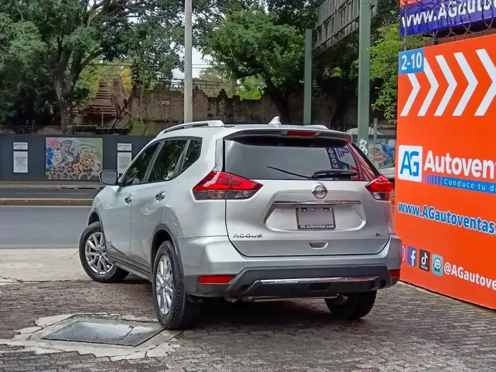 2018 Nissan ROGUE S — 6