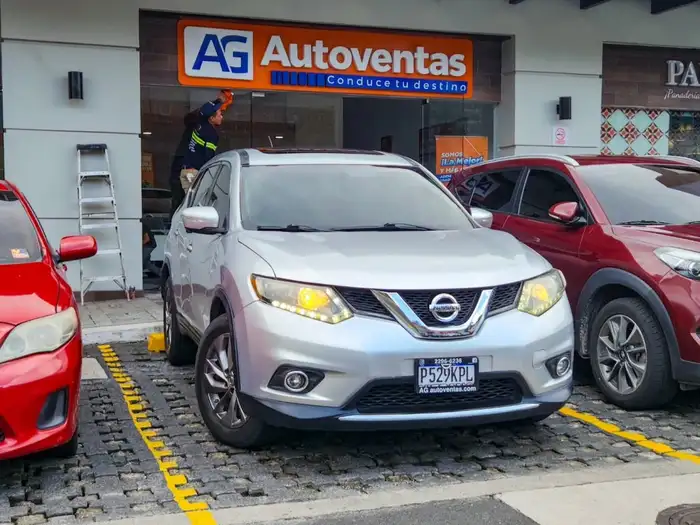 2015 Nissan ROGUE SL AWD — 3