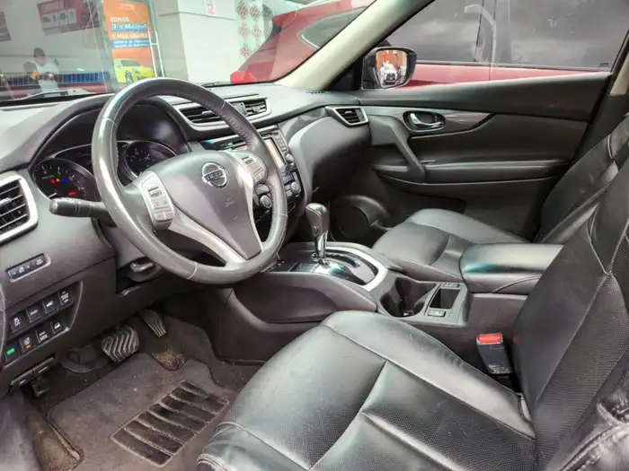 2015 Nissan ROGUE SL AWD — 7