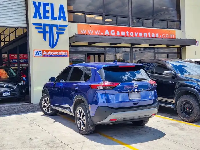 2023 Nissan ROGUE SV — 4