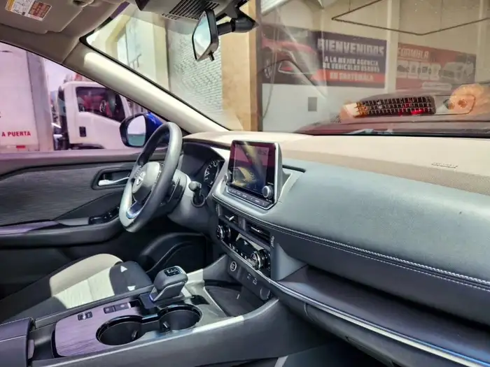 2023 Nissan ROGUE SV — 9